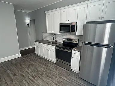 4th image of 333 Humphrey St #2