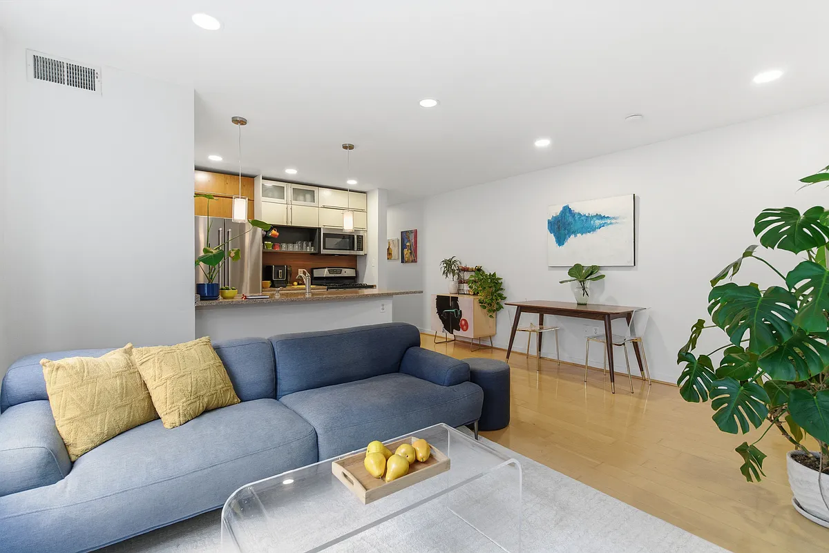 Building Photo - 1439 Chapin St NW #303