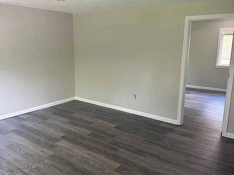 3196 Brodhead Rd — Photo 5