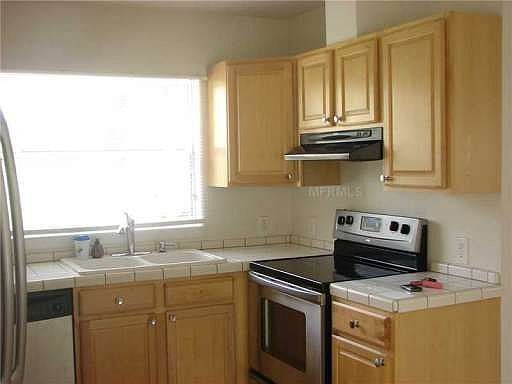 4th image of 811 Agnes Dr