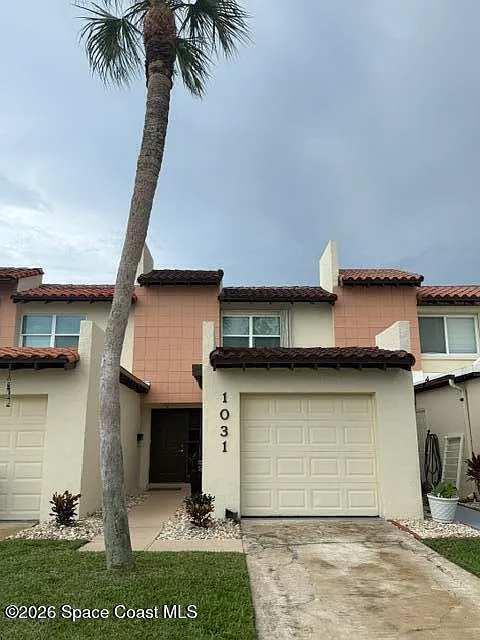 2 bed, 2.5 bath, 1218 sqft, $2,400 — Photo 1