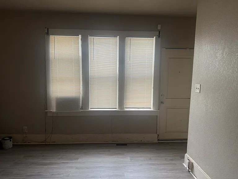 2439 N Bremen St #B — Photo 3