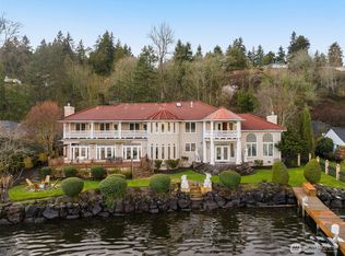 17765 Beach Dr NE, Lake Forest Park, WA