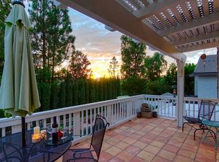 469 Summit Knoll Ct, Oak Park, CA 91377