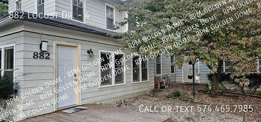 Building Photo - 882 Locust Dr #4