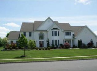 56 Woodland Dr, Plainsboro, NJ 08536