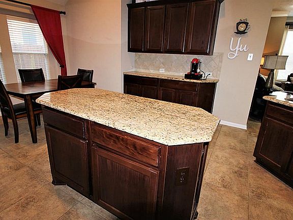 3rd image of 9414 Pearl Creek Ln