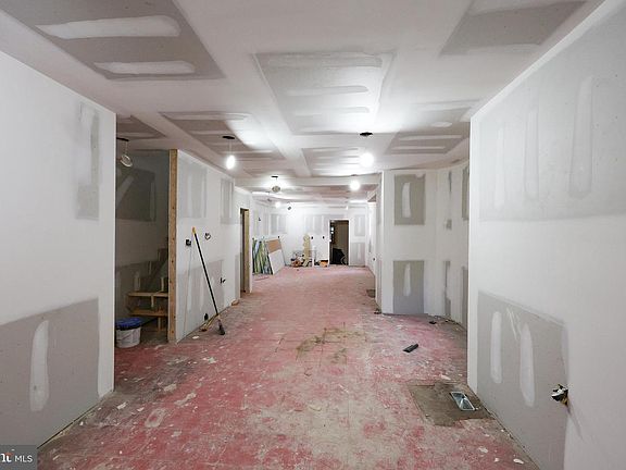 4th image of 5212 Race St
