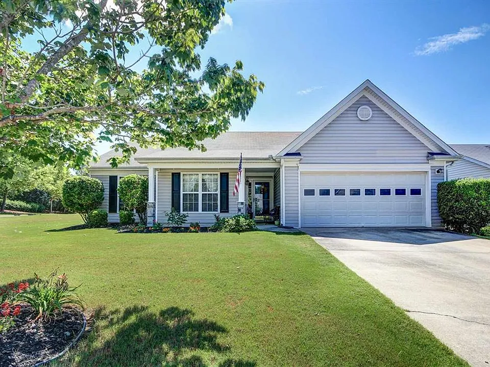 20 Bellaire Ln