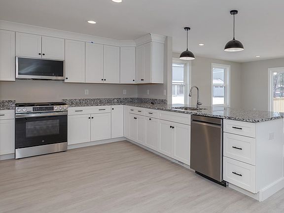 5th image of 18 A Windsor Lane #70