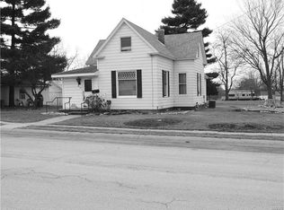 718 S Spring St, Palmyra, MO 63461