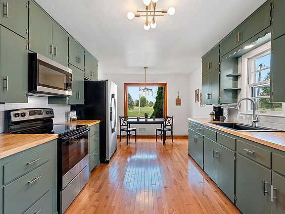3rd image of 1621 Johnston DRIVE