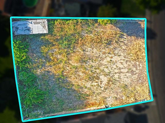 4th image of 3905 Peacock Ln