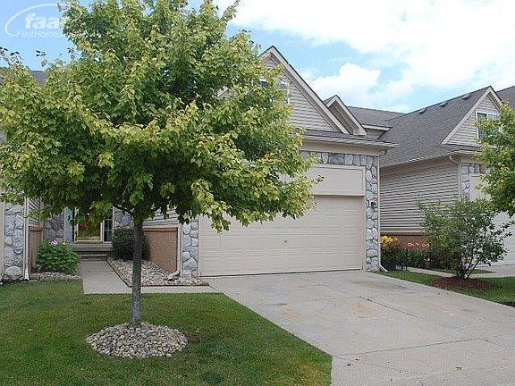 2nd image of 6043 Evergreen Ln