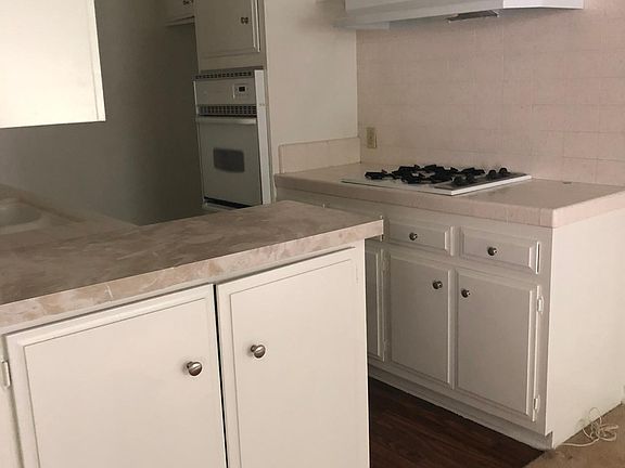 4th image of 2200 N Beachwood Dr APT 211