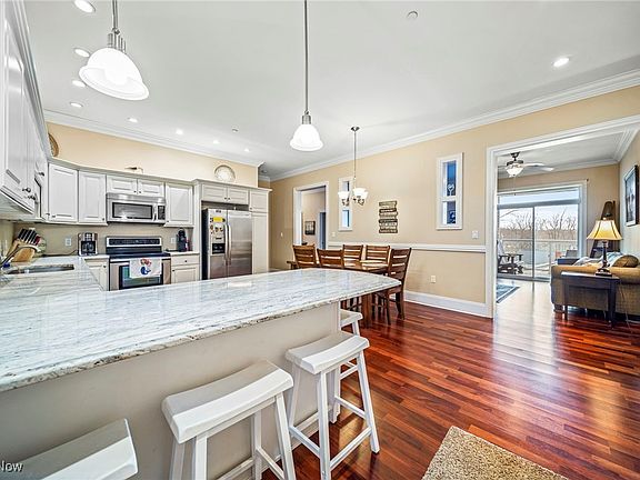 2nd image of 4699 Lake Rd E Unit 401