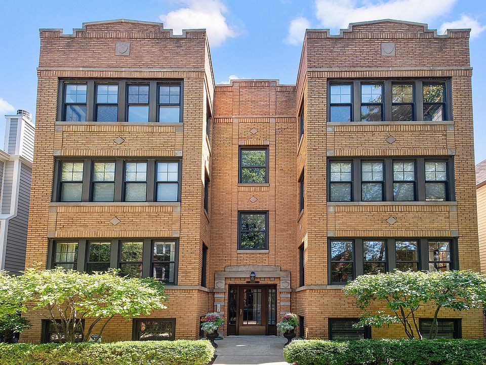 1st image of 3933 N Marshfield Ave APT 1S