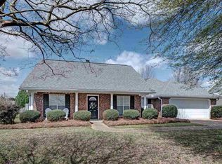 424 Oak Lawn Dr, Pearl, MS 39208