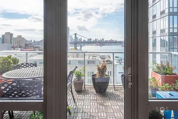 Sold by Brick&Mortar | media 20