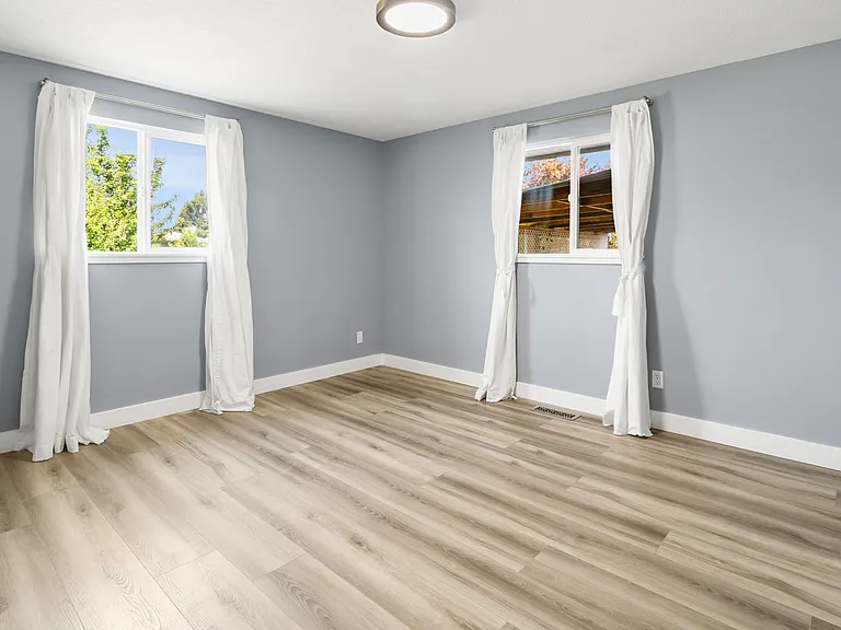 315 Smith Dr — Photo 13
