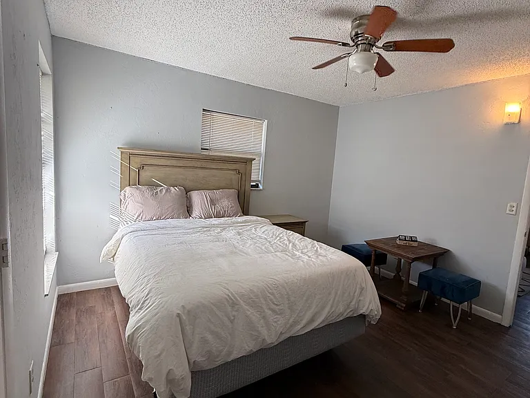 300 Hubbard Ave — Photo 4