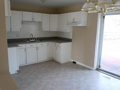 3rd image of 30786 Birchwood St