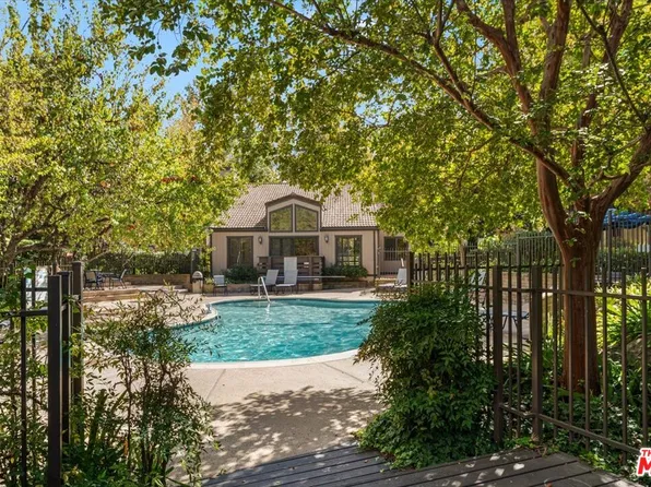 21821 Burbank Blvd Unit 151, Woodland Hills, CA 91367