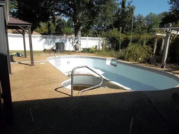 4th image of 5720 Skylark Dr