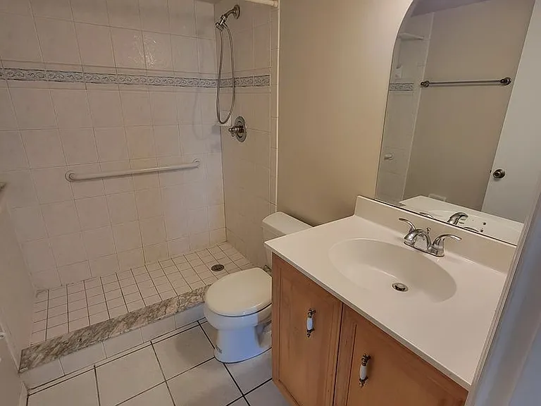 2424 W Tampa Bay Blvd #M201 — Photo 21