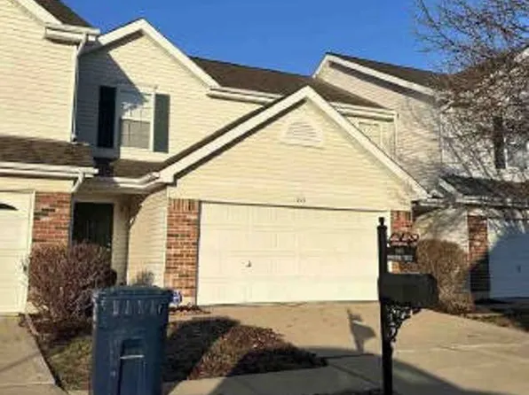 205 Homeshire Cir, Wentzville, MO 63385