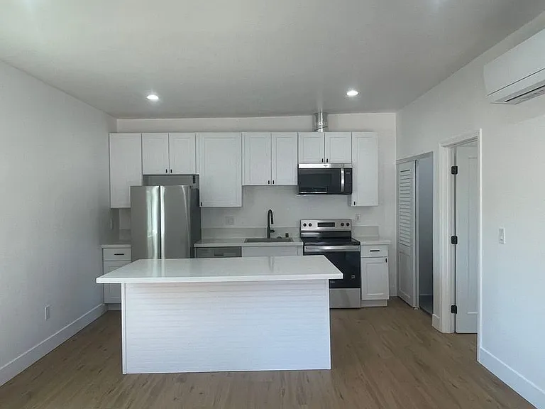 240 White Rd — Photo 5