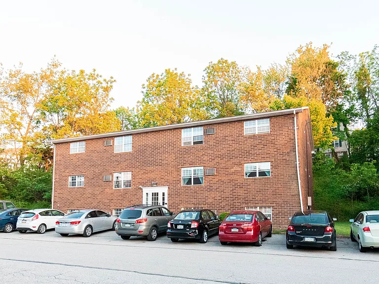 Meadow View Apartments — Photo 2