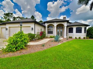 8201 Hunters Glen Cir, North Fort Myers, FL 33917