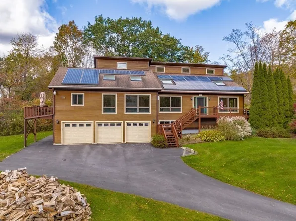 981 Mohawk Trl, North Adams, MA 01247