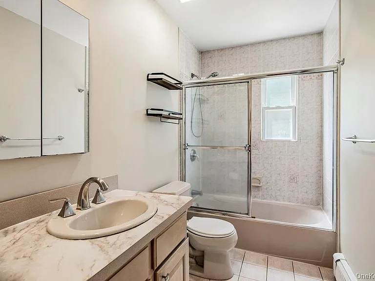 8 Radnor Ct — Photo 14
