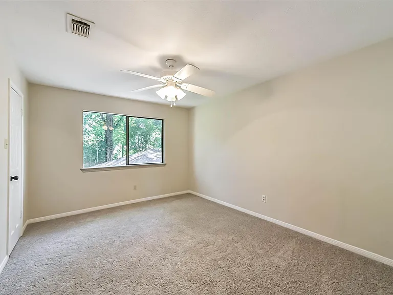 3910 Misty Gardens Ct — Photo 40