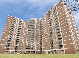 121 Trudelle St S #903, Toronto, ON M1J 3K4