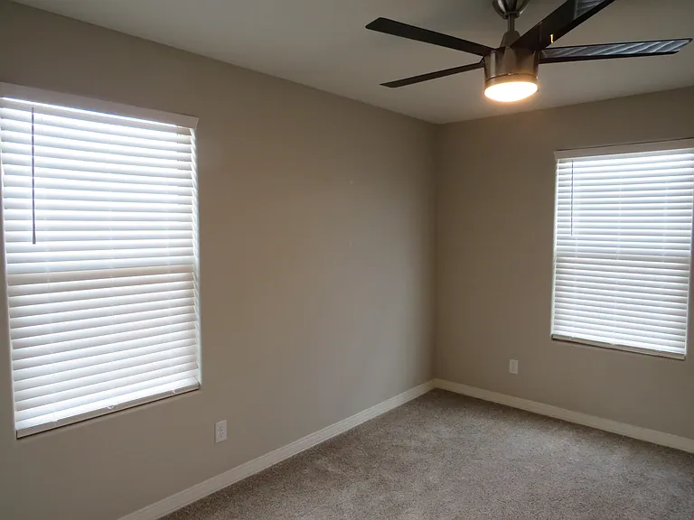 40537 W Helen Ct — Photo 12