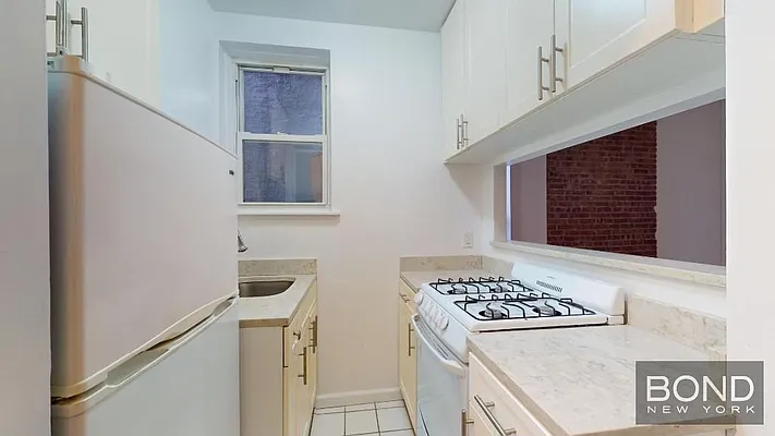 Rented by Bond New York | media 20