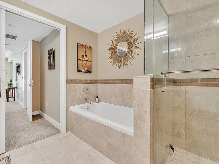 3141 Michelson #507 — Photo 22