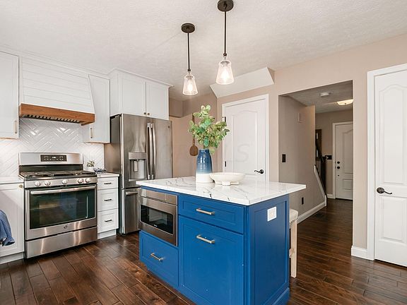 3rd image of 6093 Jimson Dr