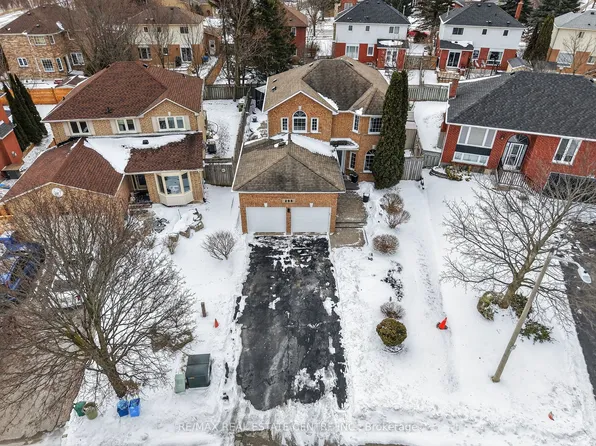 205 Walsh Cres, Orangeville, ON L9W 4T2