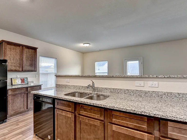 811 Independence Ave — Photo 15