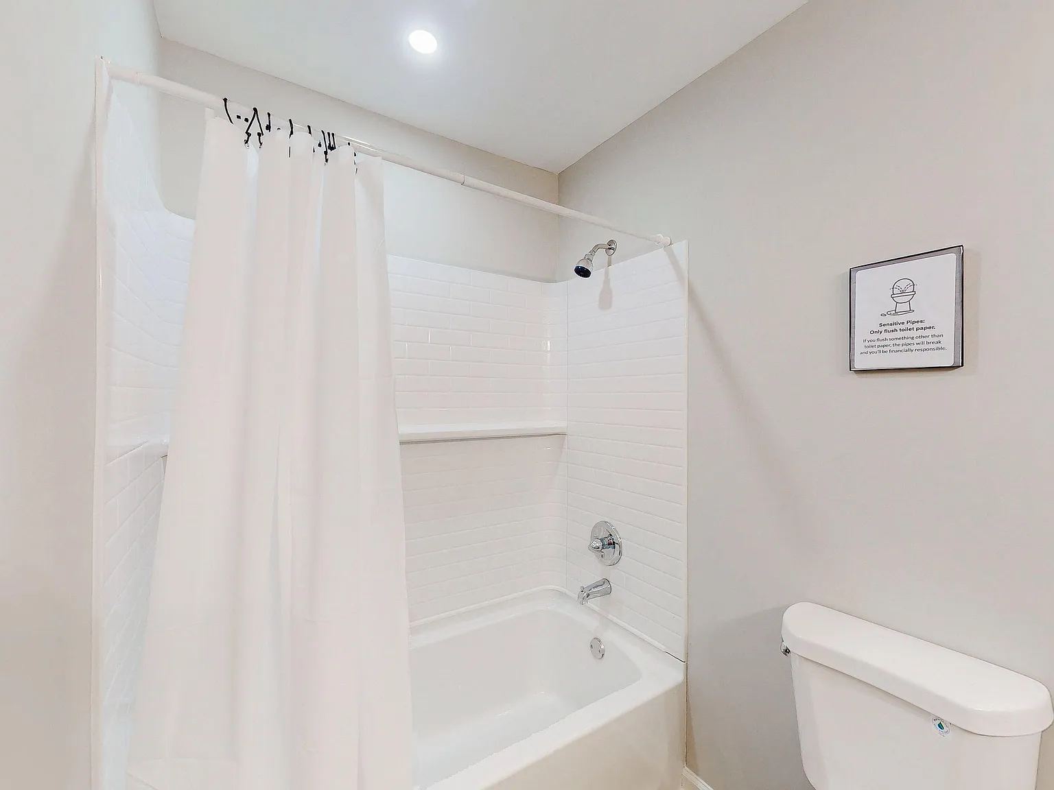 4 bed, 3.0 bath, 2525 sqft, $728 — Photo 3
