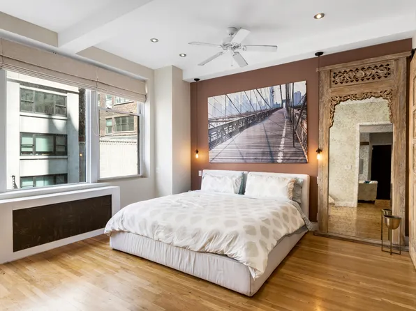 252 West 30th Street image 4 of 8