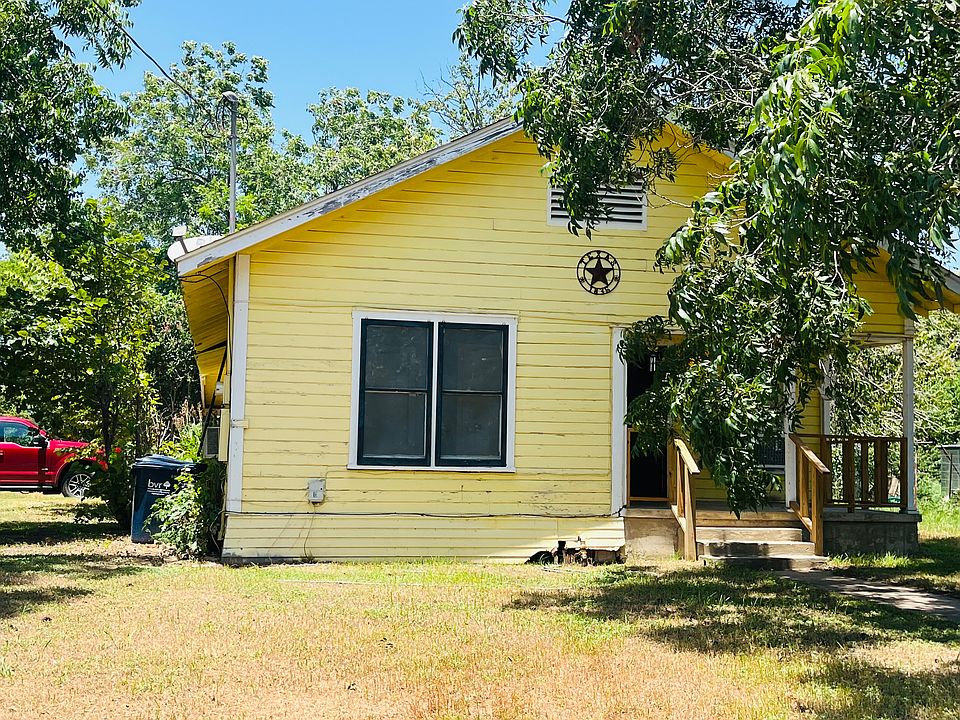 1st image of 301 E Hamilton Ave