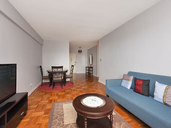 4th image of 2511 Union St APT 1A