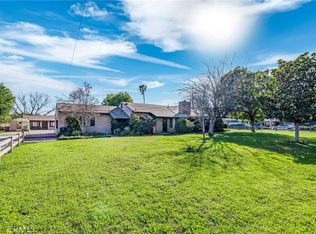 17270 Raymer St, Northridge, CA 91325