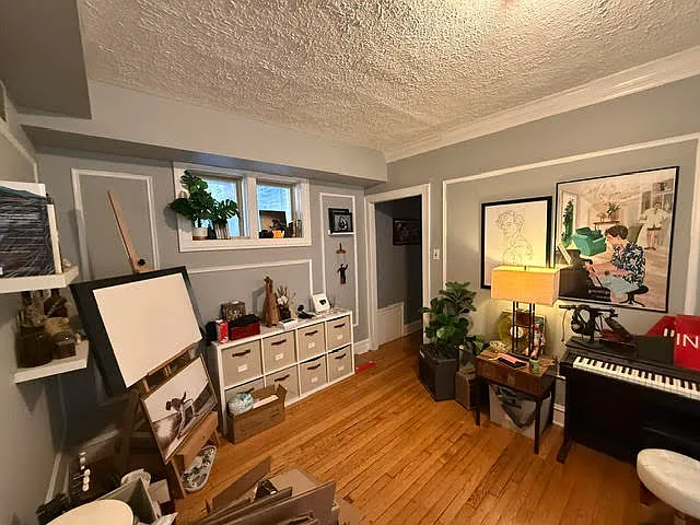 2548 N Harding Ave #1 — Photo 15