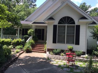 510 Doe Run Dr, Sanford, NC 27330